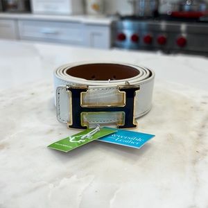 C Wonder Reversible Belt 💙💙 Just like Hermes belt. Brand new never used.